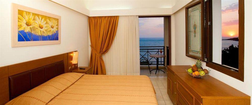 Pheia, Vriniotis Resorts Катаколон Экстерьер фото